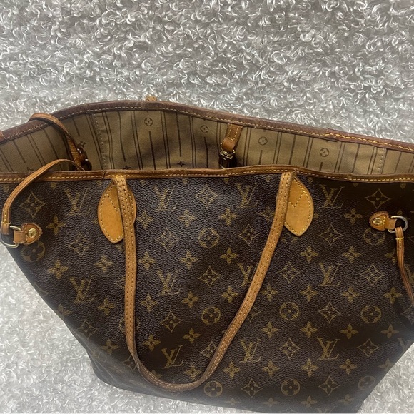 LOUIS VUITTON Mongram Neverfull MM - Picture 16 of 16